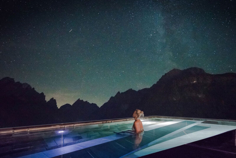 Hotel with swimming pool in the Dolomites