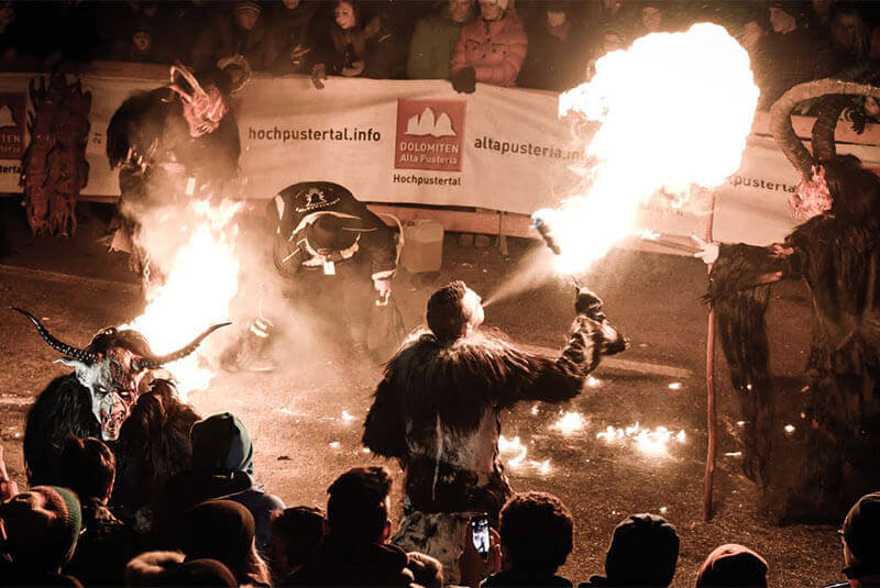 Termine & Besonderheiten