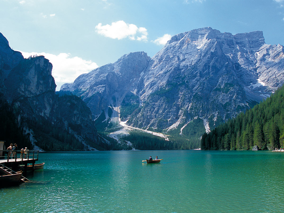 Il Lago di Braies la mattina presto oppure la sera