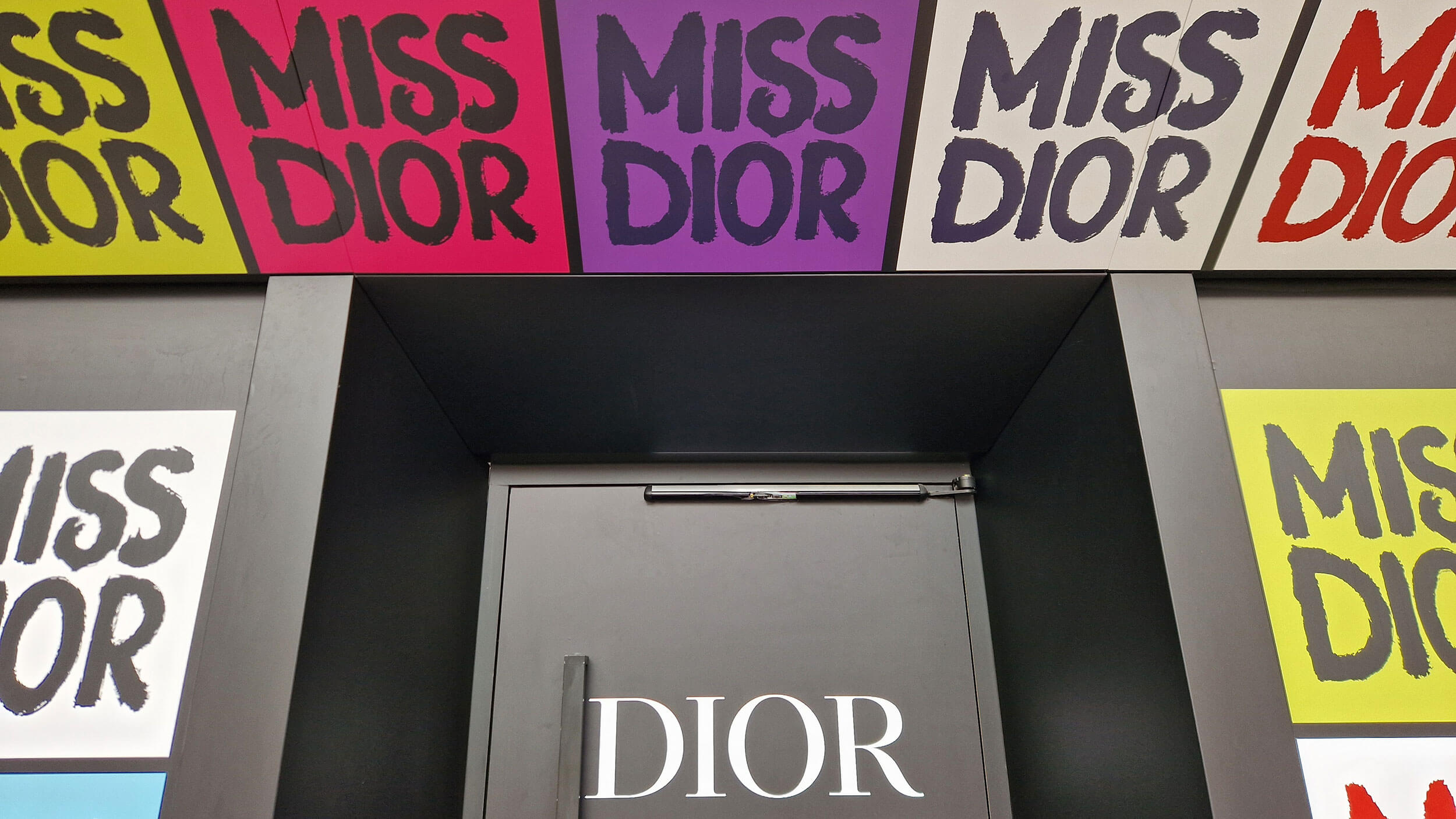 DIOR