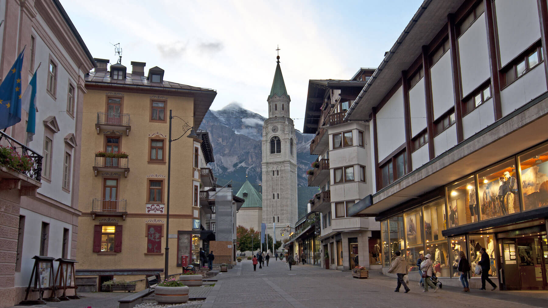 Cortina with Cooperativa