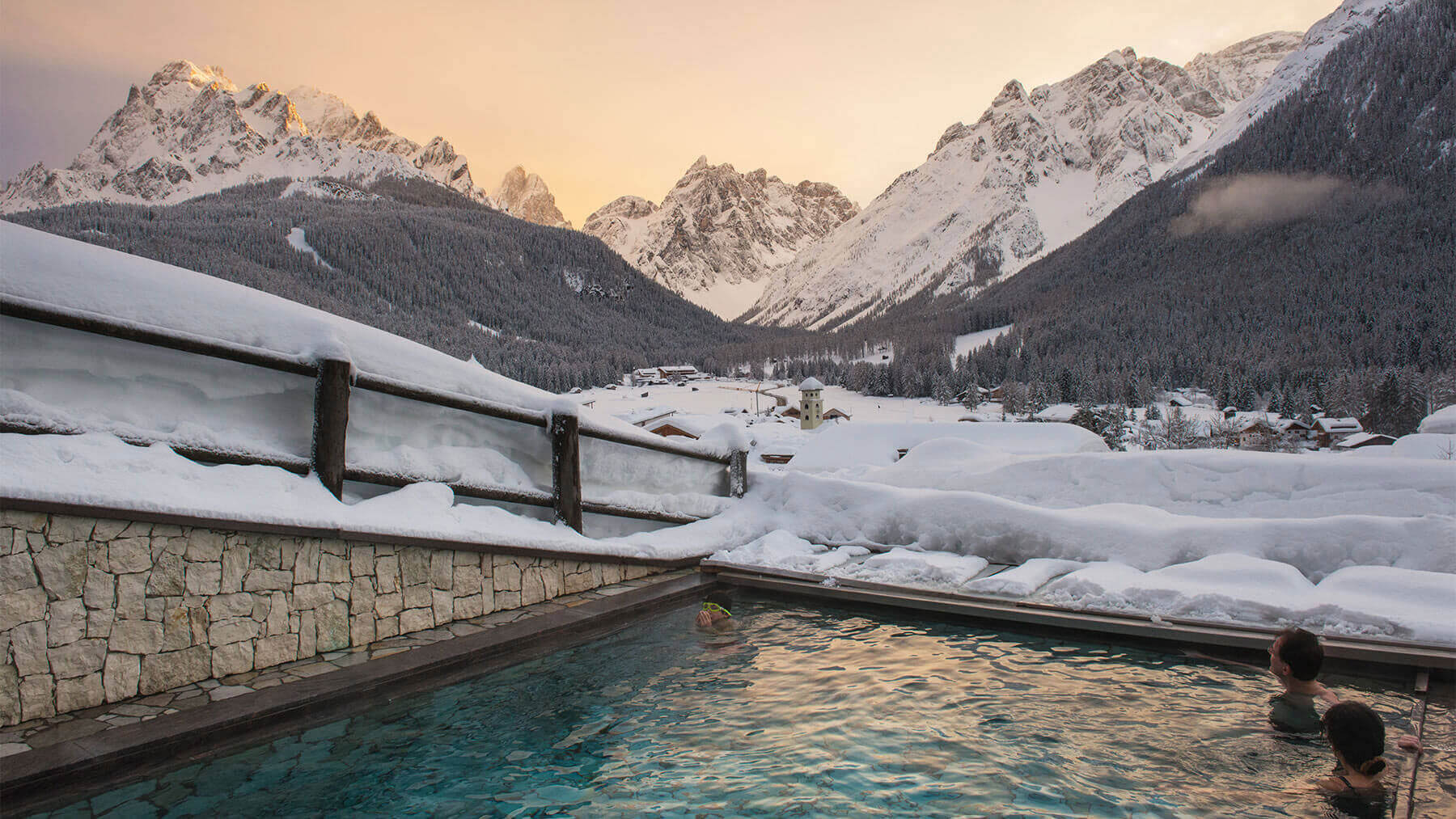 Berghotel dans les Dolomites de Sesto Hôtel 4 étoiles Sup à Sesto, en HautAdige / Tyrol du Sud