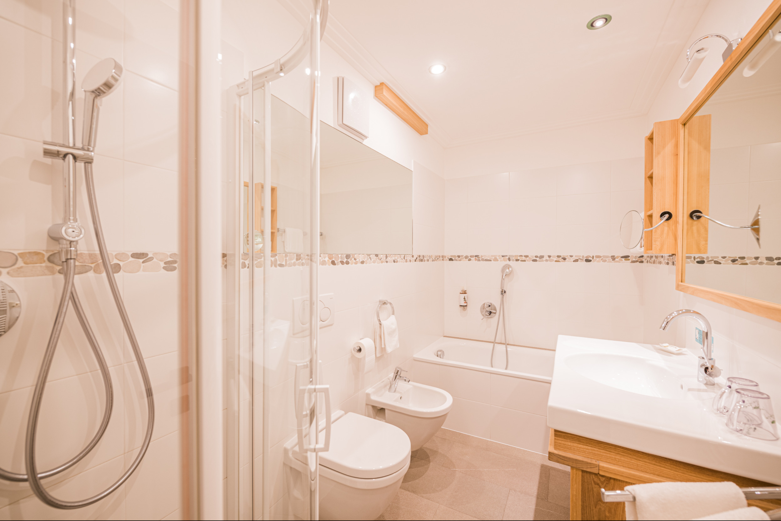 Familienstudio Sextner Dolomiten Badezimmer